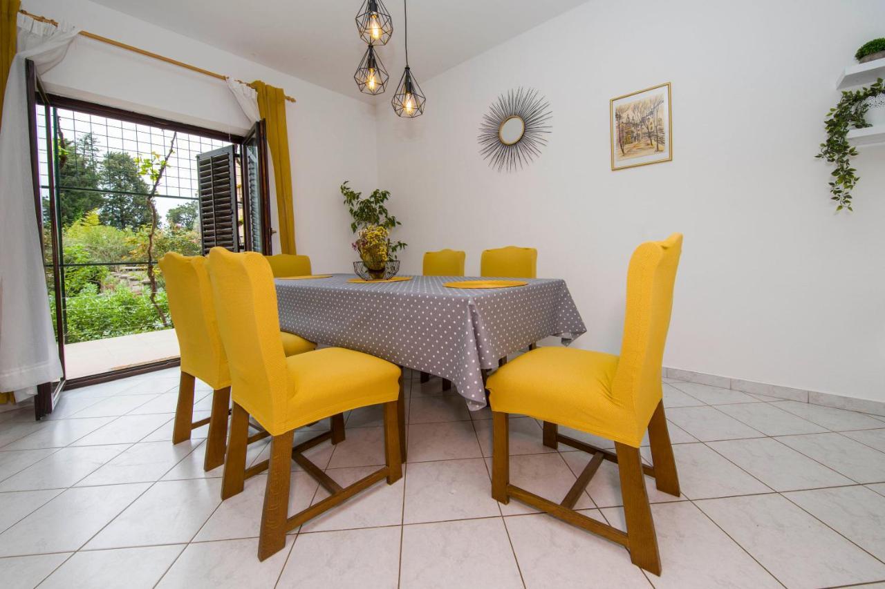 3 Bedroom Apartment Antonio คาชเตลา ภายนอก รูปภาพ