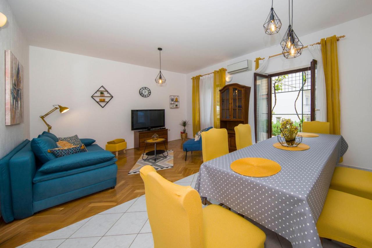 3 Bedroom Apartment Antonio คาชเตลา ภายนอก รูปภาพ